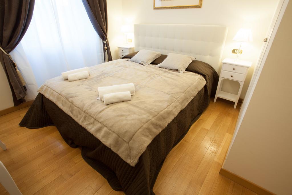 Innsiderome Bagian luar foto