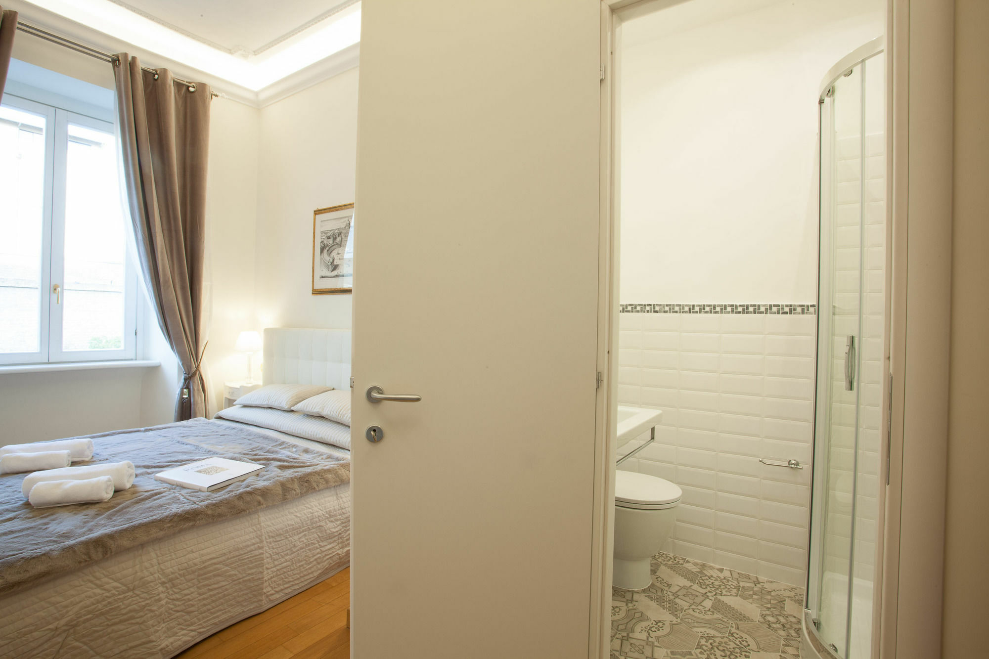 Innsiderome Bagian luar foto