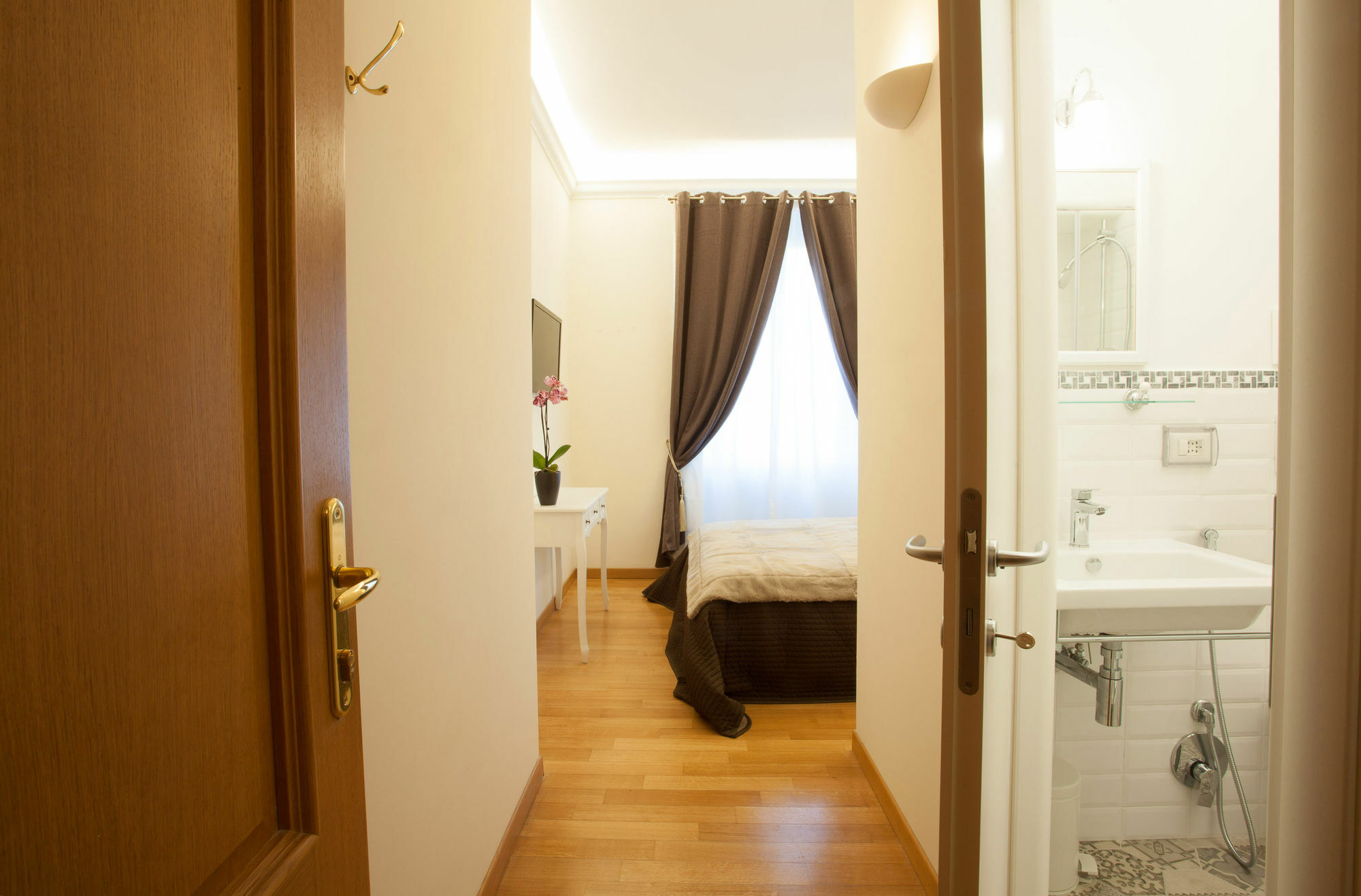 Innsiderome Bagian luar foto